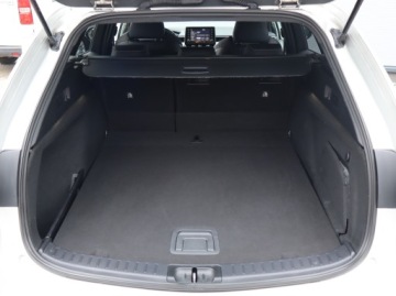 Toyota Corolla XII 2021 Toyota Corolla 2.0 Hybrid, Salon Polska, zdjęcie 13