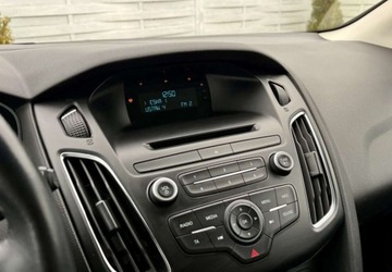 Ford Focus III Sedan Facelifting 1.5 TDCi 95KM 2017 Ford Focus Ford Focus 1.5 TDCi Trend Sport 1.5 Diesel 95KM, zdjęcie 11