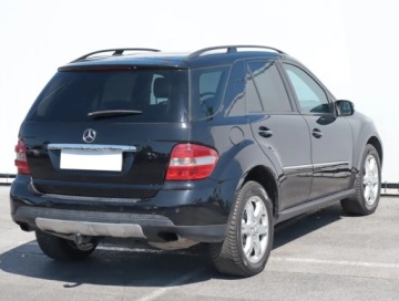 Mercedes Klasa M W164 Off-roader 4.0 V8 (420 CDI) 306KM 2007 Mercedes ML ML 420 CDI, 301 KM, 4X4, Automat, zdjęcie 4