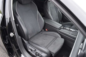 Volkswagen Passat B8 Variant Facelifting 2.0 TDI SCR 150KM 2024 Volkswagen Passat Variant 2.0TDI 150KM Elegance IQ.Drive HAK Masaz ACC Kam, zdjęcie 35