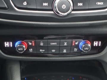 Opel Insignia I Sports Tourer Facelifting 2.0 CDTI Ecotec 170KM 2017 Opel Insignia 2.0 CDTI, Salon Polska, 167 KM, zdjęcie 12