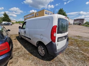 Крышка коллектора Fiat Doblo 2011 1.6L 51822344
