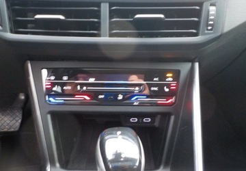 Volkswagen Polo VI Hatchback 5d Facelifting 1.0 TSI 110KM 2022 Volkswagen Polo DSG Okazja Benzyna 110KM, zdjęcie 37