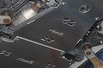 Комплект защитных пластин MoreE 4x4 - Toyota Hilux REVO