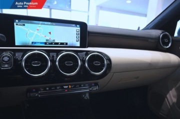 Mercedes CLA C118/X118 Coupe 2.0 220 190KM 2019 Mercedes-Benz CLA CLA220Podgrzewanie KierownicyReflektory LEDCzarna Podsuf, zdjęcie 8