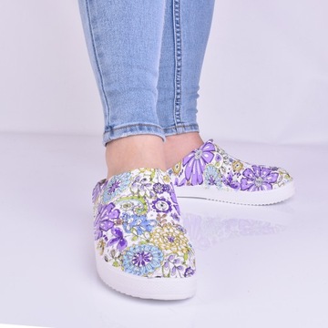 Легкие женские пены пены с узорами домашние обувь на открытом воздухе