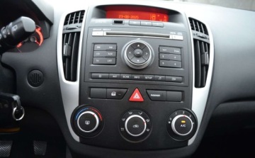 Kia Ceed I Hatchback 5d Facelifting 1.4 DOHC CVVT 90KM 2010 Kia Ceed bezwypadkowe - Niski przebieg - klimatyzacja - OPLACONY 1.4 90KM, zdjęcie 26