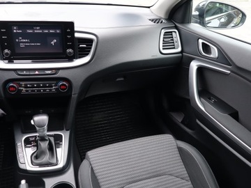 Kia Ceed III Hatchback Facelifting  1.5 T-GDI 160KM 2022 Kia Ceed 1.5 T-GDI MHEV, Salon Polska, zdjęcie 7