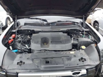 Land Rover Defender IV (L663) 2024 Land Rover Defender 130 P400 S 2024 3.0 Benzyna 395KM, zdjęcie 8