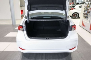 Toyota Corolla XII Sedan 1.8 Hybrid 122KM 2022 Toyota Corolla 1.8 Hybrid Comfort LPG 1.8 BenzynaLPG 122KM, zdjęcie 19