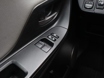 Toyota Yaris III Hatchback 5d Facelifting 1.0 VVT-i 69KM 2016 Toyota Yaris 1.0 VVT-i, Salon Polska, Klima, zdjęcie 14