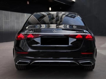 Mercedes Klasa E W214 Sedan 2.0 220d 197KM 2025 E Klasa 220 d 4-Matic AMG 2.0 197KM 2025, zdjęcie 3