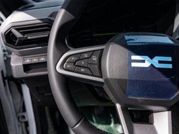 Dacia Bigster 1.2 mild hybrid 140 140KM 2026 Od ręki - Essential LPG 1.2 TCe mHEV 140KM, zdjęcie 8