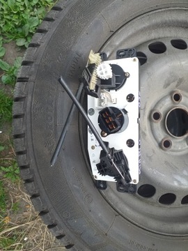 KIA RIO 99R-05R PANEL ŘÍZENÍ VENTILACE DMYCHADLO KPL ORIGINÁLNÍ PĚKNÝ STAV