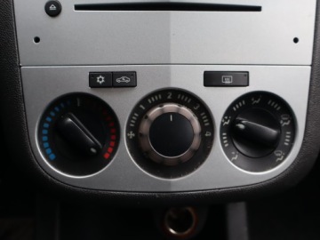 Opel Corsa D Hatchback 1.2 Twinport ECOTEC 80KM 2009 Opel Corsa 1.2, Salon Polska, Klima, zdjęcie 11