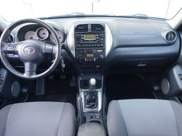 Toyota RAV4 II 2.0 i 16V 150KM 2004 Toyota RAV-4 2.0 Ben.150KM/4X4/ I Wł.w Polsce, zdjęcie 13