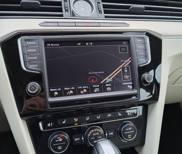 Volkswagen Passat B8 Variant 2.0 TSI BlueMotion Technology 220KM 2017 Volkswagen Passat 2.0 TSI 220KM Highline DSG, Salo, zdjęcie 16