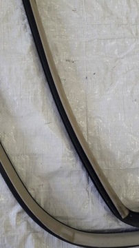 ПРОКЛАДКА ДВЕРИ ПЕРЕДНЯЯ ЗАДНЯЯ PASSAT B5 SKODA SUPERB