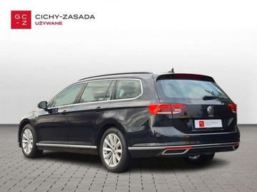 Volkswagen Passat B8 GTE Variant Facelifting 1.4 TSI Plug-In-Hybrid 218KM 2021 Volkswagen Passat Variant GTE ASO 1.4TSI 218KM bezwyp. pakiety AppConnect, zdjęcie 2