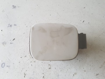 OCTAVIA 2 II 04-12r HB KLAPKA WLEWU PALIWA