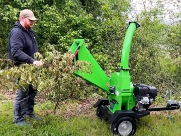 МОЛНИЯ БЕНЗИНОВЫЙ ДИСКОВЫЙ ИЗМЕЛЬЧИТЕЛЬ ВЕТВИ