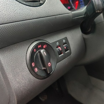 Volkswagen Caddy III Kombi 1.9 TDI 75KM 2006 Volkswagen Caddy Volkswagen Caddy 1.9TDI Hak Klimatyzacja Bez Korozji, zdjęcie 15