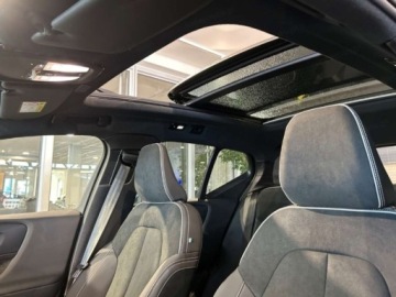 Volvo XC40 Crossover Facelifting 2.0 B4 197KM 2026 VOLVO XC40 B4 Ultra Dark Suv 2.0 (197KM) 2026, zdjęcie 6