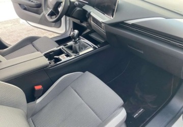 Opel 2024 Opel Astra 1.2 Turbo Edition Exclusive LED Navi Zadbana POLECAM Nowe auto, zdjęcie 15