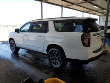 Chevrolet Suburban GMT900 2022 Chevrolet Suburban 2022, 5.3L, 4x4, K1500 Z71, po gradobiciu 5.3 Benzyna, zdjęcie 5