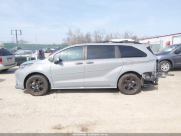 Toyota Sienna III 2025 Toyota Sienna Woodland Edition 2025 2.5 Hybryda 245KM, zdjęcie 2