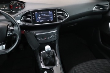 Peugeot 308 II SW Facelifting 1.5 BlueHDI 130KM 2019 Peugeot 308 1.5 BlueHDi, Salon Polska, zdjęcie 7