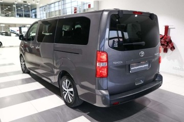 Toyota 2022 Toyota Proace Verso Verso 2.0 D4-D Long Family Aut. 2.0 Diesel 177KM, zdjęcie 3