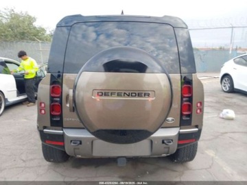 Land Rover Defender IV (L663) 2023 Land Rover Defender 110 X-Dynamic SE 2023 3.0l 3.0 Benzyna 395KM, zdjęcie 4