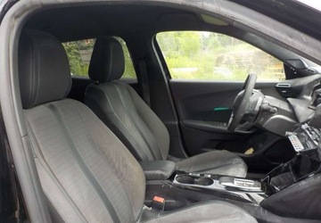 Peugeot 2008 II SUV 1.2 PureTech 130KM 2023 Peugeot 2008 Okazja 1.2 Benzyna 130KM, zdjęcie 17