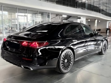 Mercedes Klasa E W214 Sedan 2.0 220d 197KM 2026 E Klasa 220 d 4-Matic AMG 2.0 (197KM) 2026, zdjęcie 2