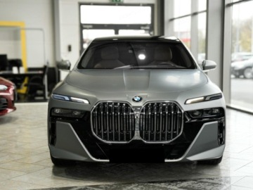 BMW Seria 7 G70 Sedan 3.0 40d 299KM 2026 BMW Seria 7 740d xDrive Sport Sedan 3.0 (299KM) 2026, zdjęcie 4