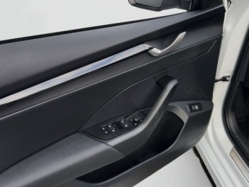 Skoda Octavia IV Liftback 1.5 TSI EVO 150KM 2024 Skoda Octavia 1.5TSI 150KM Selection SalonPL SerwisASO Virtual Matrix Kess, zdjęcie 18