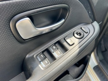 Kia Carens IV Minivan 1.7 VGT CRDI 136KM 2014 Kia Carens Ledy Klimatyzacja Parktronic Grzana Kierownica El.Szyby Tempomat, zdjęcie 14