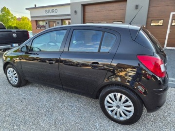 Opel Corsa D Hatchback 1.2 Twinport ECOTEC 85KM 2010 Opel Corsa Sliczna czarna 1.2 benzyna Bezwypadkowa Zarejestrowana Gwaranc, zdjęcie 4