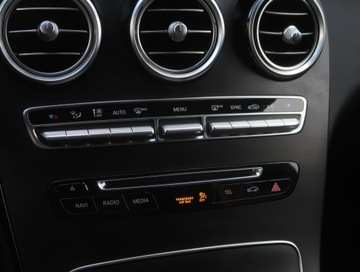 Mercedes GLC C253 SUV 2.1 220 d 170KM 2018 Mercedes GLC GLC 220 d 4MATIC, Salon Polska, zdjęcie 12