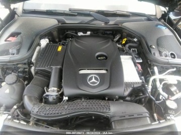 Mercedes Klasa E W213 2019 Mercedes-Benz Klasa E 2019 Mercedes-Benz E-Class E 300 4MATIC Sedan 2.0, zdjęcie 8