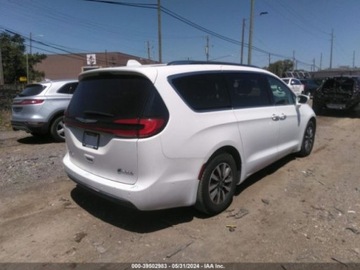 Chrysler Pacifica II 2021 Chrysler Pacifica Hybrid Touring L, 2021r., 3.6L 3.6 Hybryda 260KM, zdjęcie 2