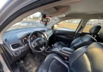 Dodge Journey 3.6 V6 287KM 2016 Dodge Journey 3.6 Benzyna Crossroad Plus 2016 Srebrny Bogata wersja, zdjęcie 8