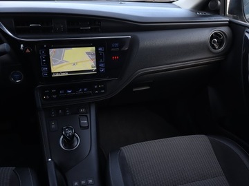 Toyota Auris II Hatchback 5d Facelifting 1.8 Hybrid 136KM 2015 Toyota Auris Hybrid, Salon Polska, Serwis ASO, zdjęcie 7