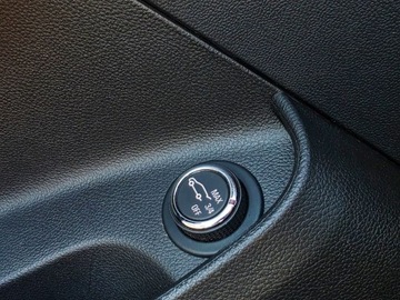 Opel Insignia I Sports Tourer 2.0 CDTI ECOTEC 130KM 2012 Opel Insignia Cosmo___2.0CDTi 130KM Automat___BiXenon LED Wentyle Infinity, zdjęcie 23