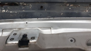 MAZDA TRIBUTE I VÍKO KUFRU ZADNÍ