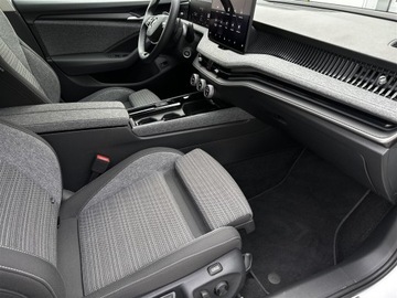 Skoda Superb IV Kombi 2.0 TDI 193KM 2024 Skoda Superb 2.0TDI 193KM 4X4 Selection DSG l Akty, zdjęcie 7