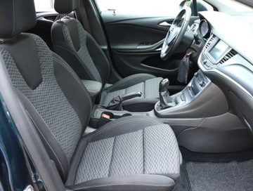 Opel Astra K Hatchback 5d 1.4 Turbo 125KM 2015 Opel Astra 1.4 T, Klima, Tempomat, Parktronic, zdjęcie 8