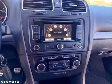 Volkswagen Golf VI Hatchback 5d 1.2 TSI 105KM 2011 Volkswagen Golf Volkswagen Golf 1.2 TSI BlueMotion Technology Comfortline, zdjęcie 25