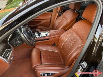 BMW Seria 7 G11-G12 Sedan Facelifting 4.4 750i 530KM 2021 BMW Seria 7 750 LI Xdrive Auto Punkt 4.4 Benzyna 530KM, zdjęcie 6